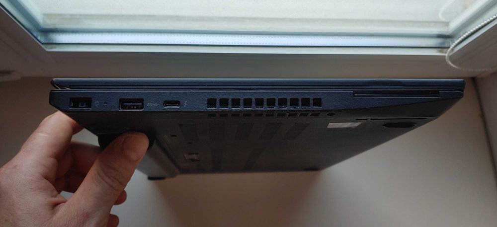 Lenovo Thinkpad T570 i5-7300u 8GB ssd 256GB IPS FHD 4часа
