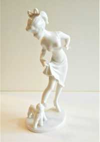 Фарфоровая статуэтка девушка с пуделем. Wallendorf Германия