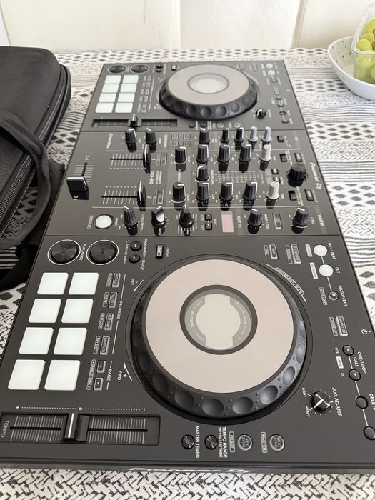 Vendo Controlador Pioneer DDJ 800 + Case Oficial