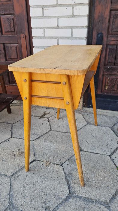 Stoliki PRL Rajmund Hałas, szafka rtv,zabytek. Metalowe nóżki.