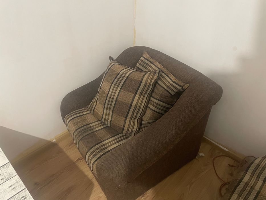 Диван, крісло та столик БЕЗКОШТОВНО, РІВНЕ