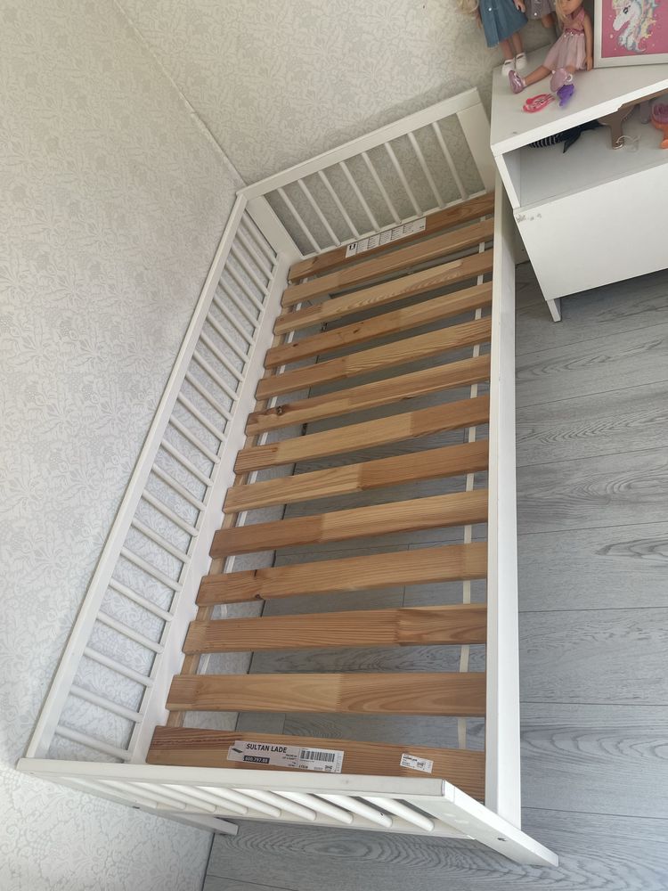 Дитяче ліжко ikea з матрасом