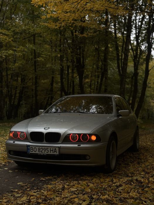 BMW  E39     528