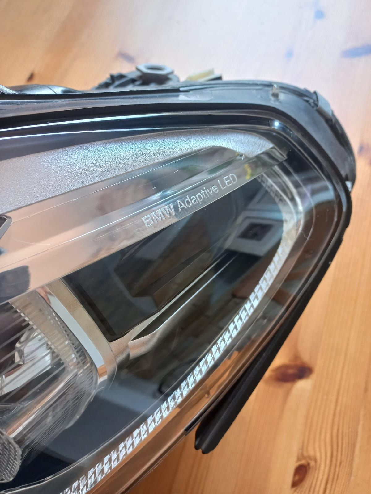 Reflektor BMW X4 G02 Lewy Adaptive LED. Rok produkcji 2019. Nadpalony
