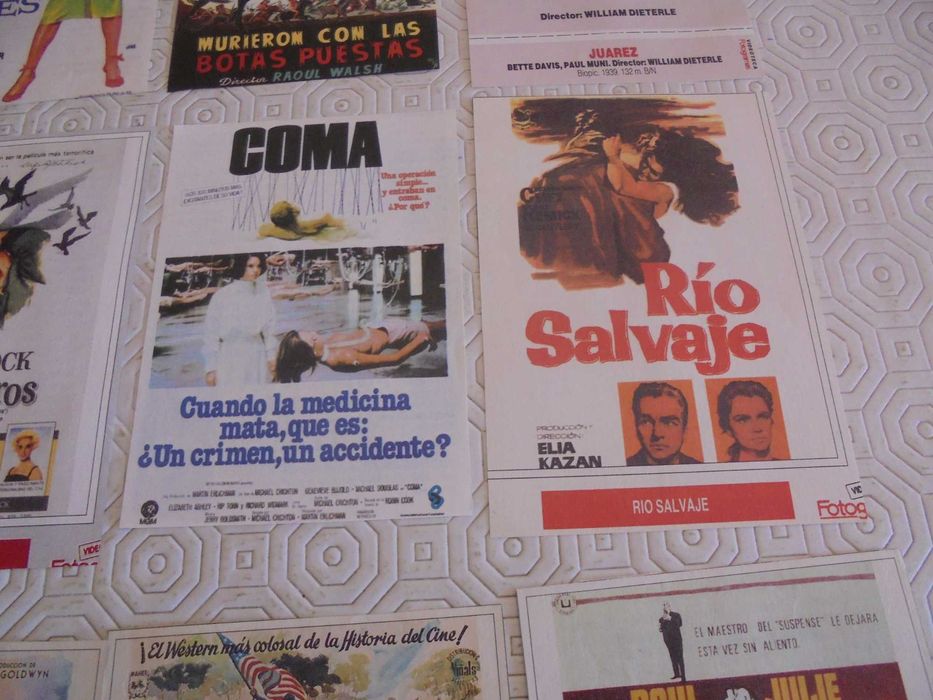 Lote de 12 panfletos de mão de cinema das décadas de 40 a 70