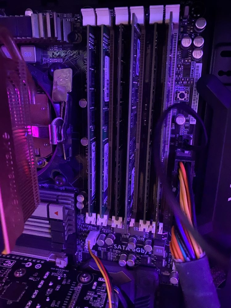 Komputer Gamingowy 24GB RAM GTX950 Xeon x5670 (6 rdzeni 12 wątków)