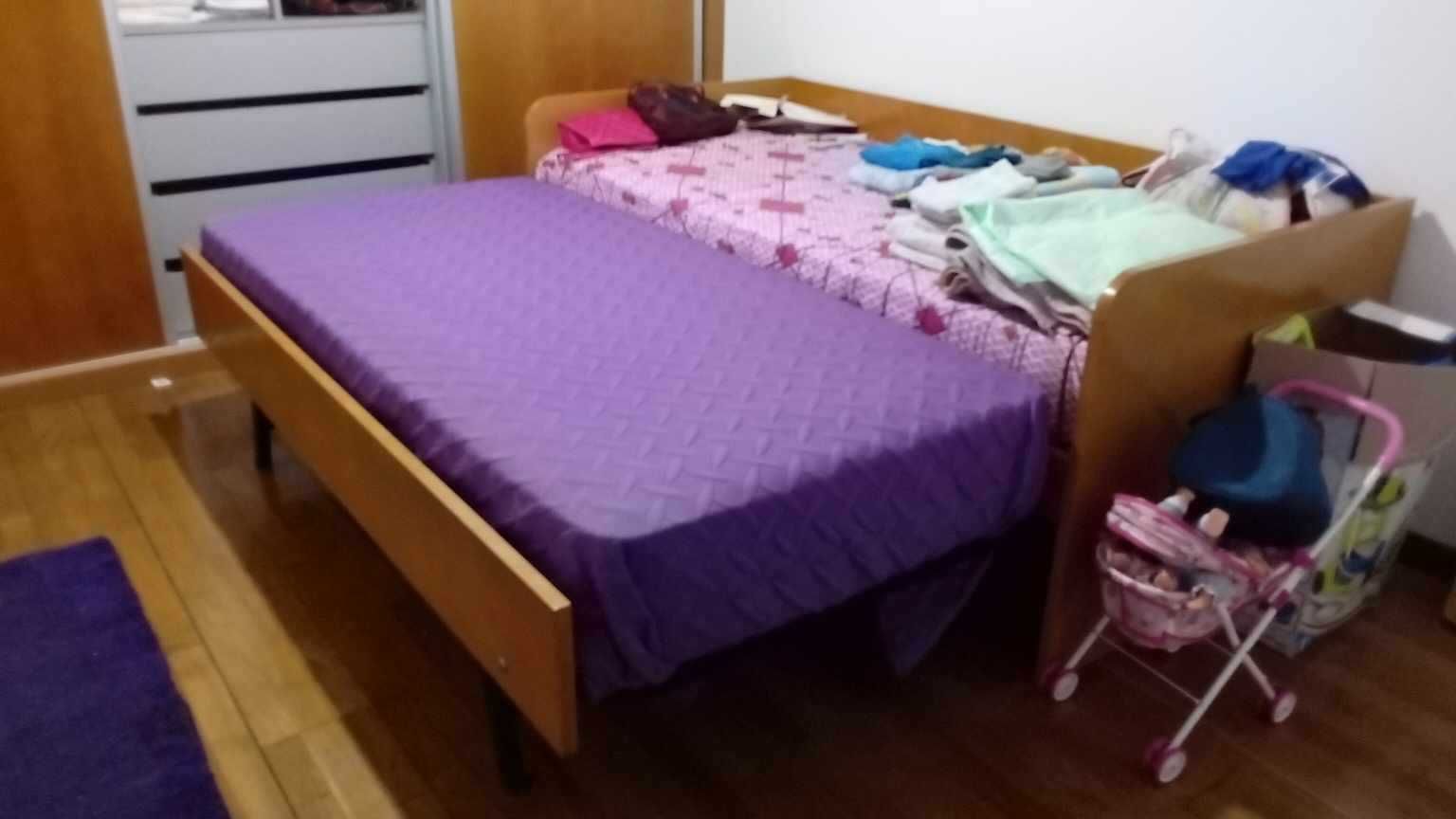 Cama dupla com elevatório