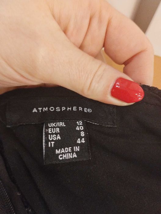 Czarna koronkowa spódniczka r. L