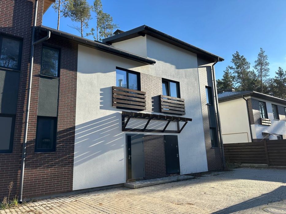 Крутий таунхаус в котеджному містечку. Чистове оздоблення.