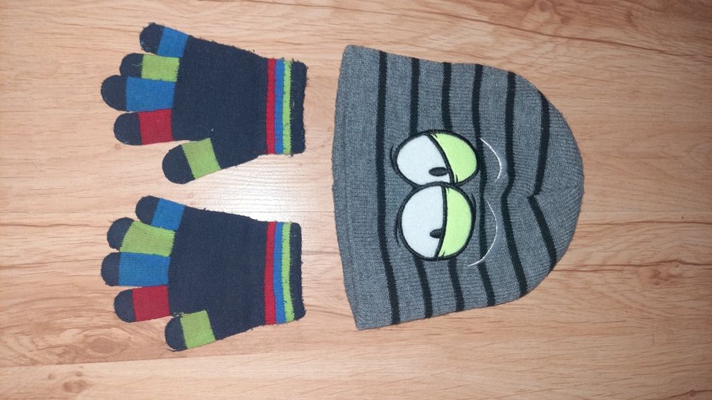 Śliczna zimowa czapeczka dziecięca +rękawiczki gratis 2-3 latka
