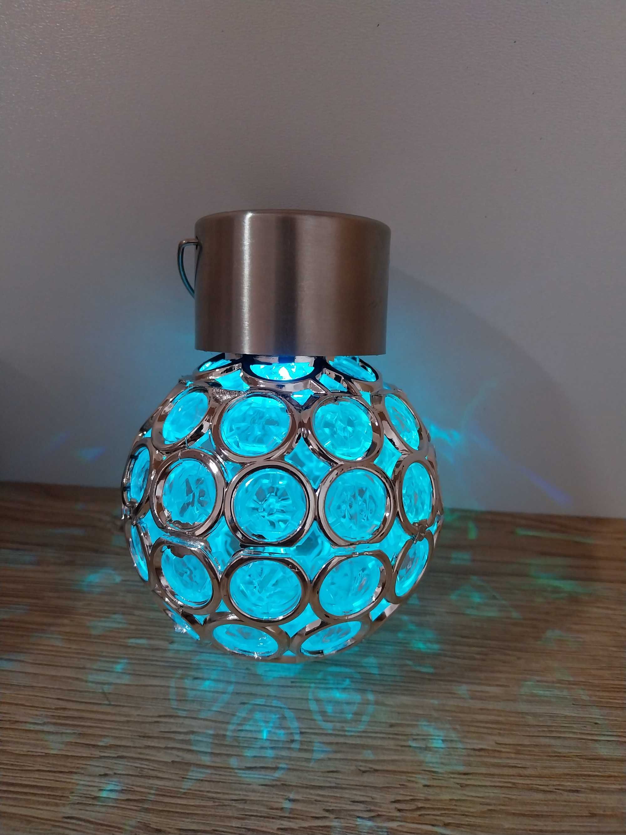 Lampy solarne do zawieszenia, globus, zmiana kolorów, LED
