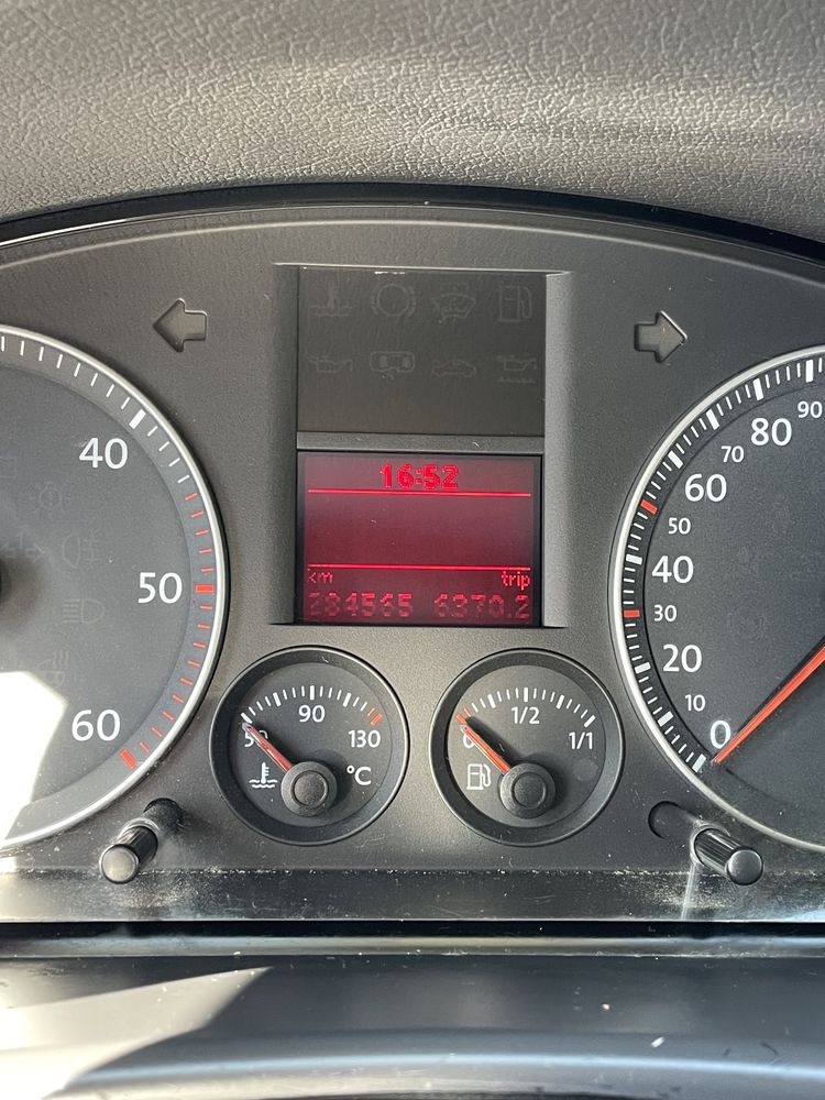 VW Touran 2004. 284000km
