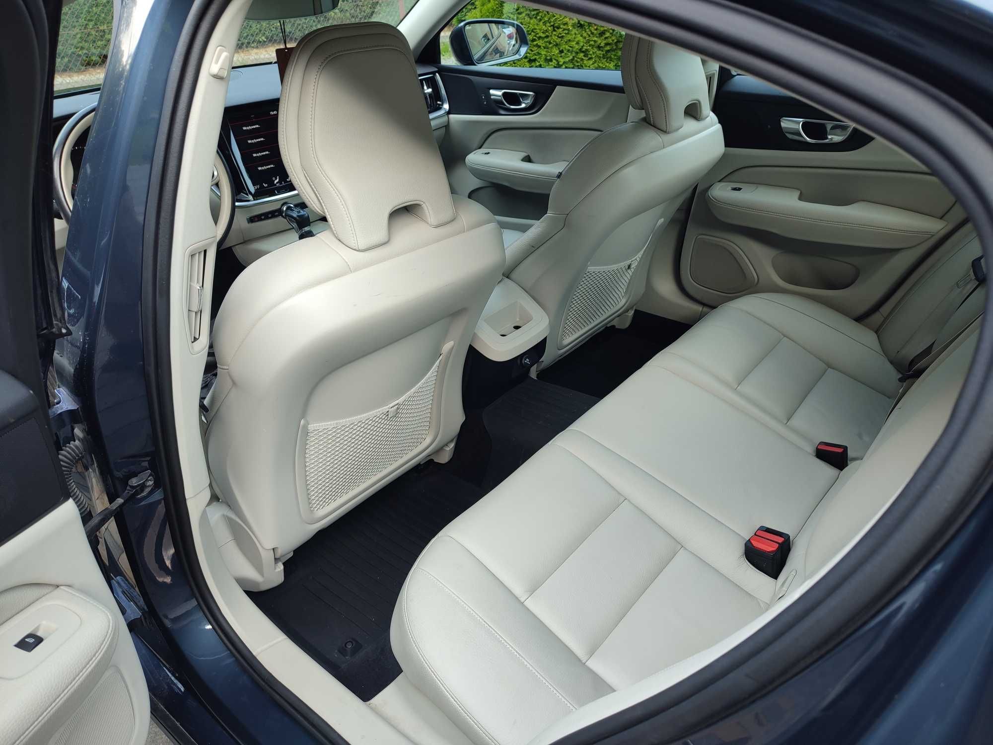 Volvo S60 T6 AWD Momentum Pro (Panorama, Led,Blis)