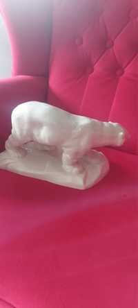 Figurka niedźwiedź z ceramiki