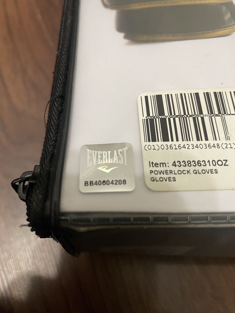 Боксерські рукавиці EVERLAST
