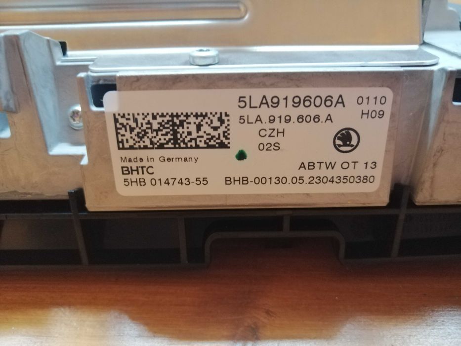 ecrà gps skoda enyaq IV