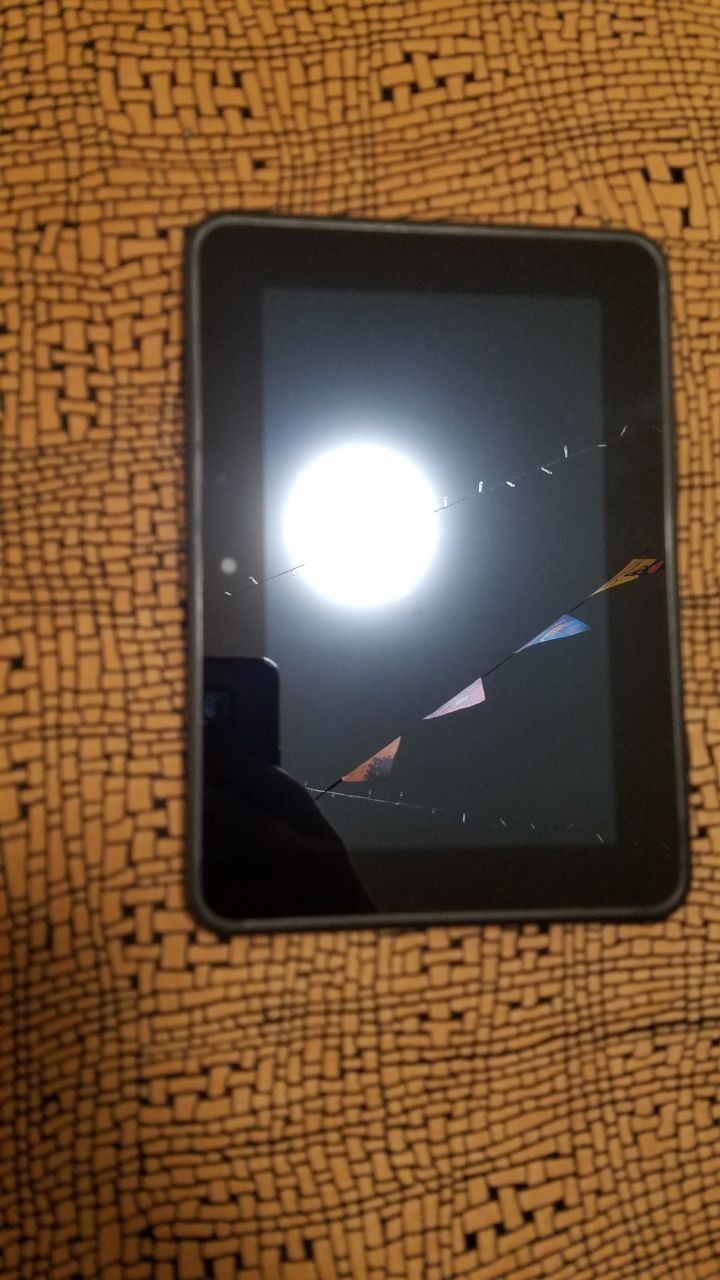 Amazon Kindle X43Z60 на запчастини