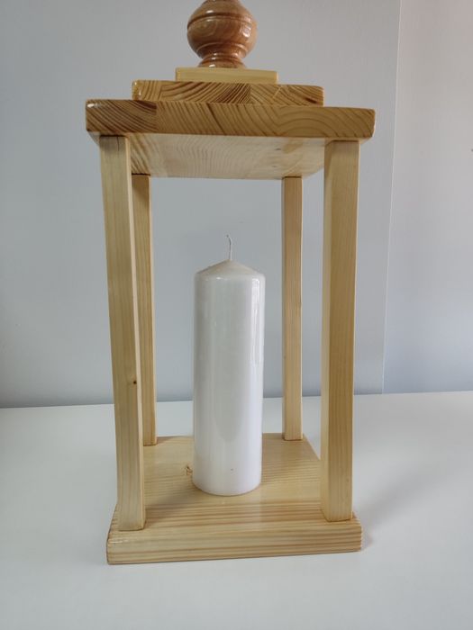 Lampiony, kapliczki drewniane:)