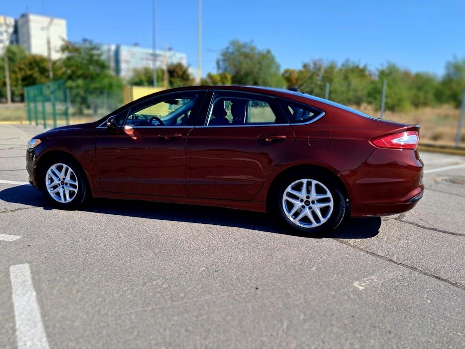 Ford Fusion SE 2015