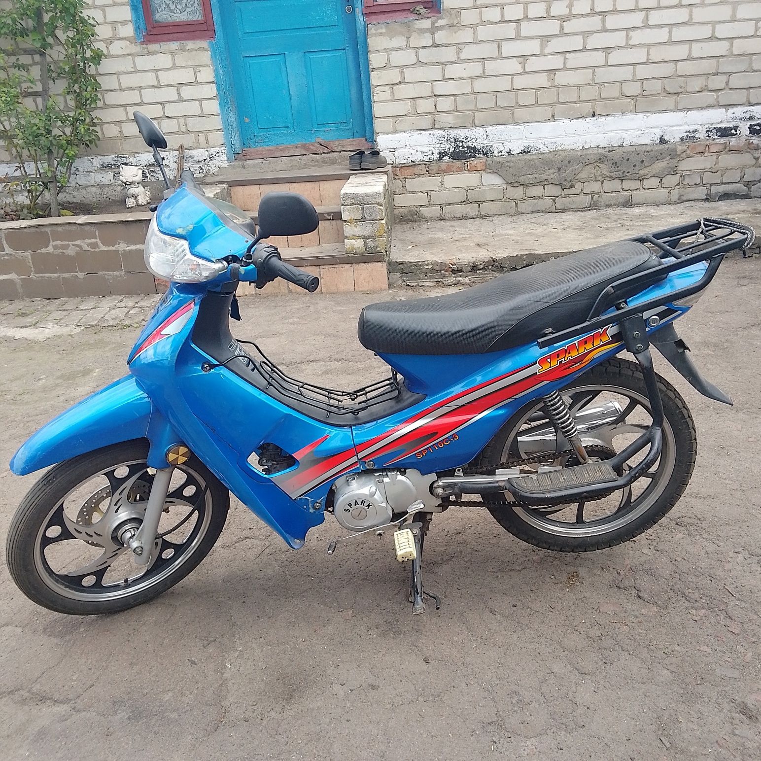Мопед спарк полуавтомат
