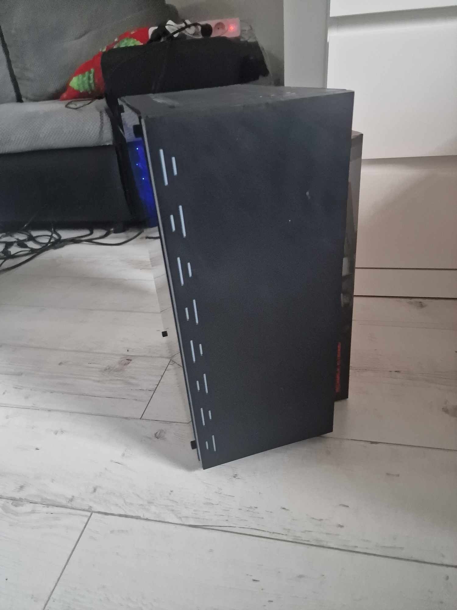 Komputer stacjonarny 16gb RAM 3200/ gtx670 / ryzen 3 3200G