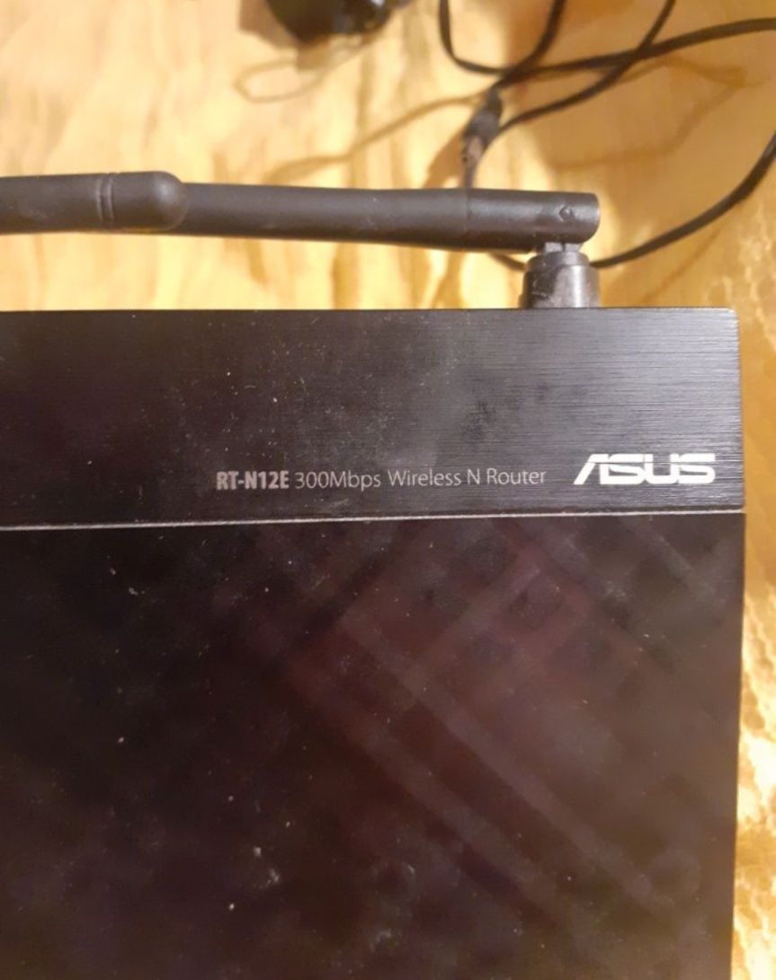 Маршрутизатор роутер Asus RT-N12E