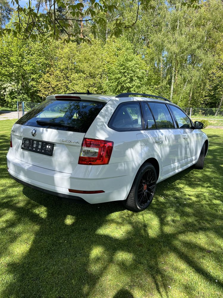 Skoda Octavia kombi 1.6 TDi 85kw DSG 7 199 tys km nawigacja klima