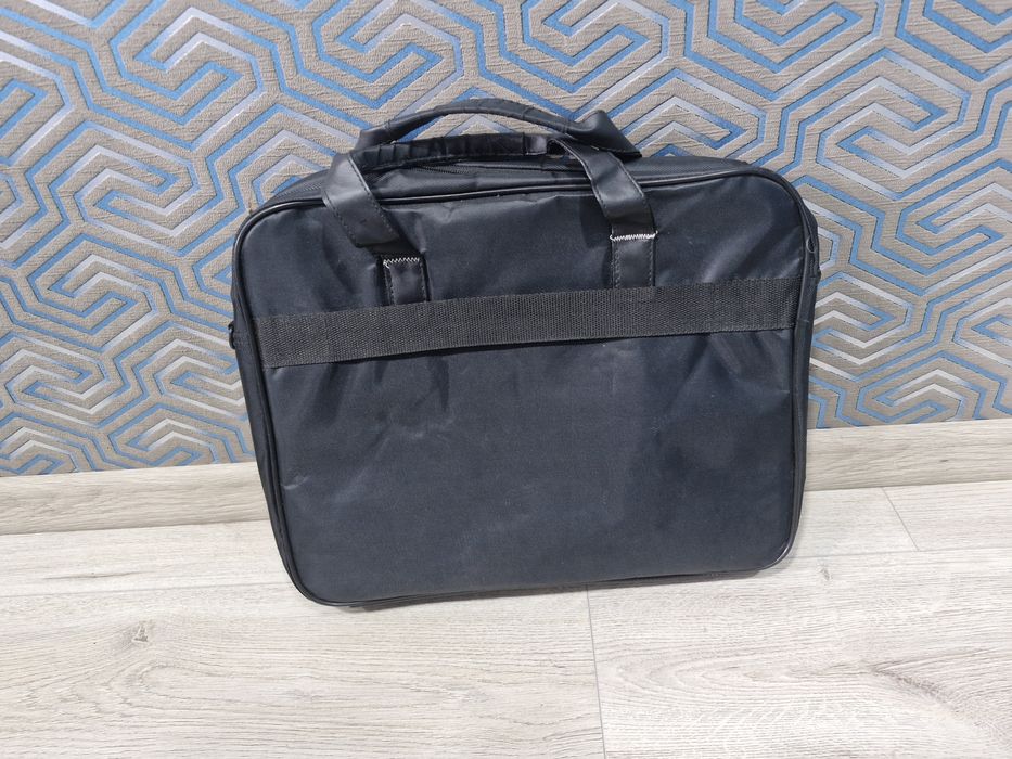 Продам сумку для ноутбука 15.6 (HP)