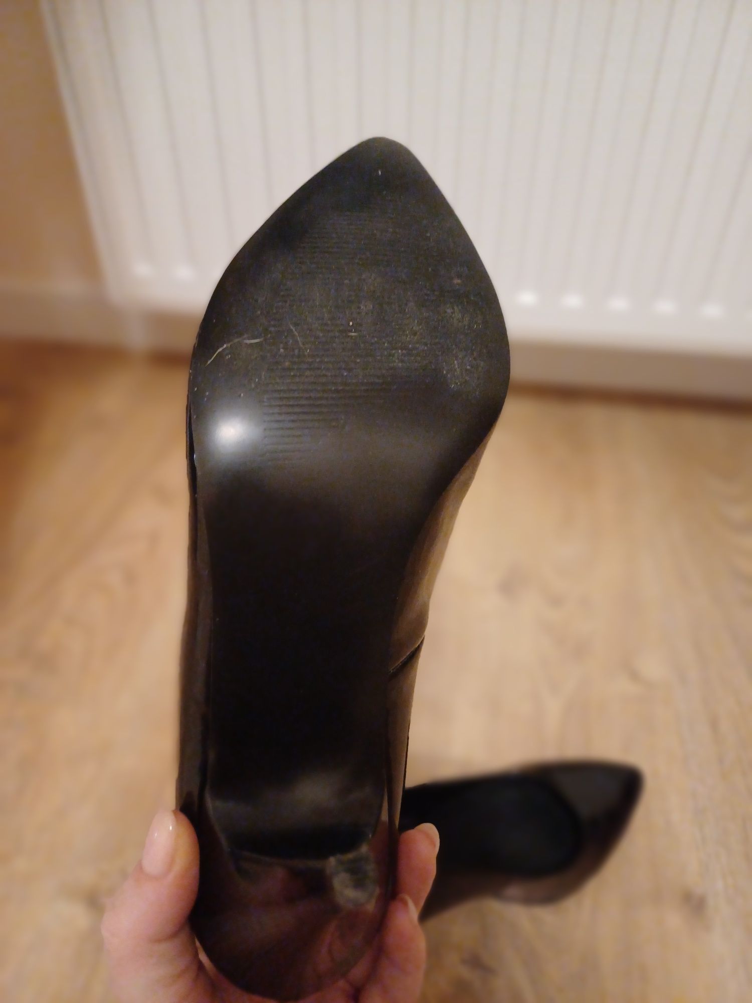 Buty lakierkowane szpilki