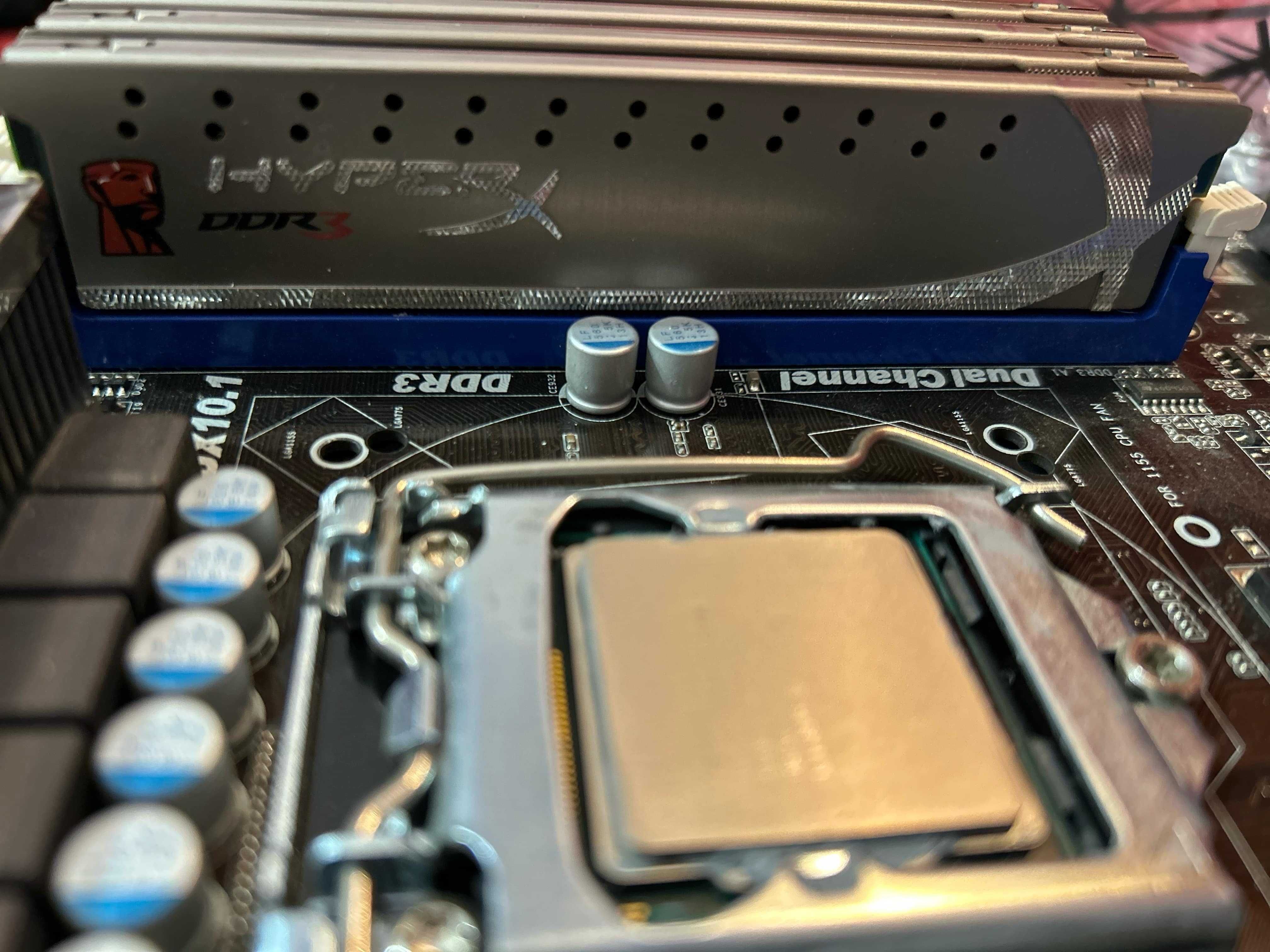 Intel i5-2500K, ASRock Z68 Pro3 + 16GB RAM HyperX + Monitor AOC E2070S