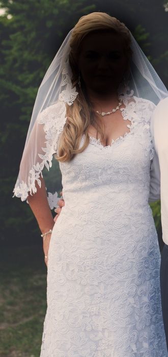 Sukienka ślubna z gipiury romantyczna