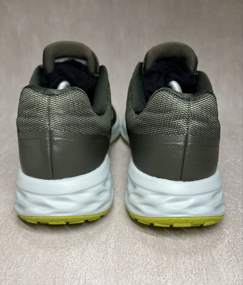 Кросівки Nike Revolution 6