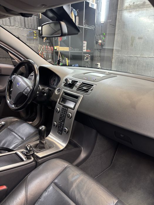 Свій автомобіль volvo v50 2009 1.6d