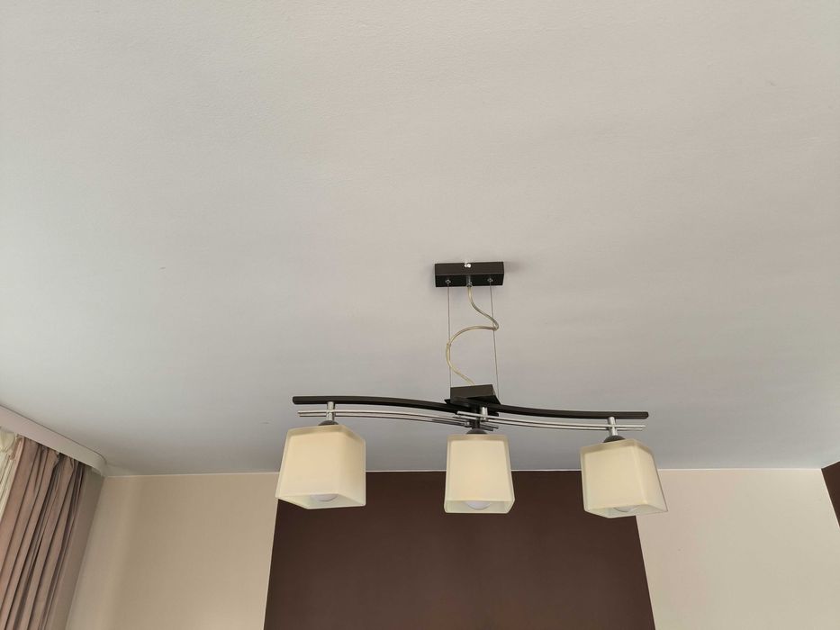 Nowoczesny żyrandol 3-punktowy – elegancki design cena za dwie sztuki