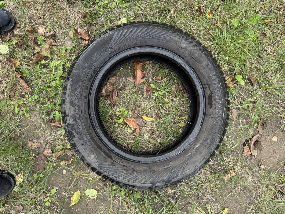 Komplet opon zimowych Yokohama 165/70 R14 81T