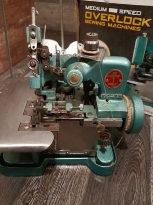 Оверлок промышленный
