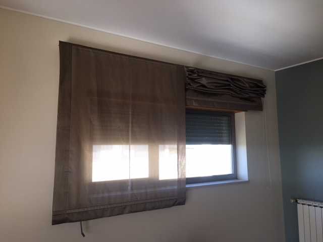 Cortinado tipo japonês em tons castanhos