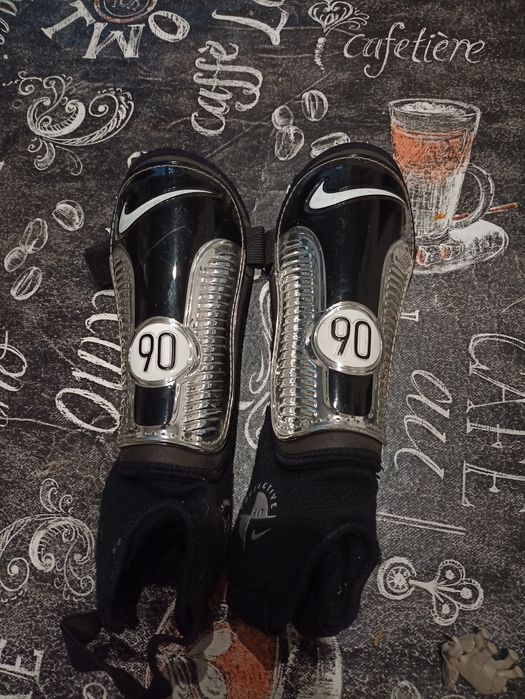 Ochraniacze piłkarskie Nike S