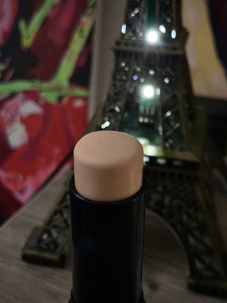 Contour-stick FLORMAR (01 light)