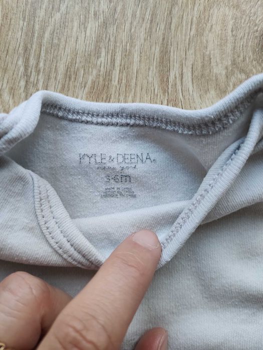 body z krótkim rękawkiem, rozmiar 3-6 mc (62-68)