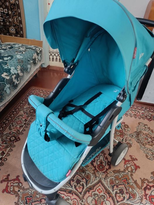 Коляска прогулочна Carello Quattro