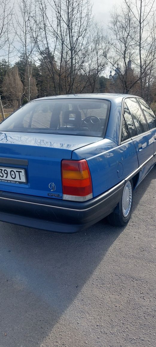 Опель омега 1.8  Opel Omega