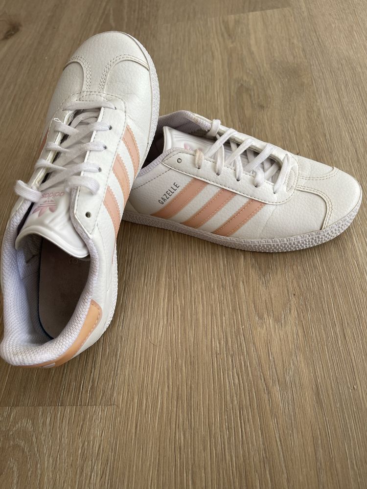 Продам кросівки Adidas Gazelle