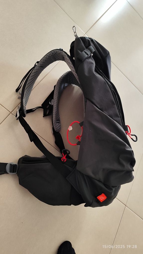 Vendo mochila de caminhada Quechua