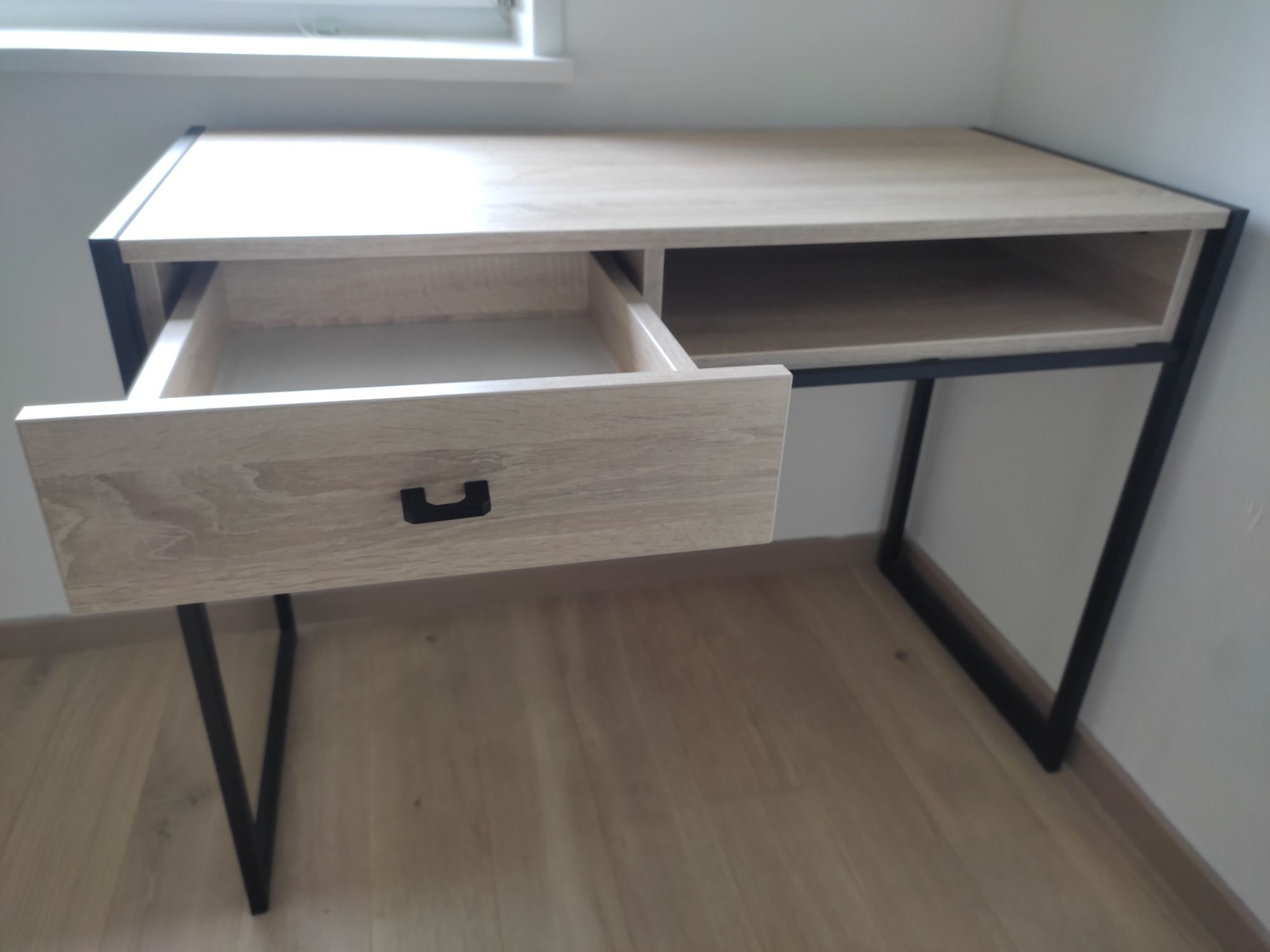 Loftowe biurko z półką i szufladą Orinoko