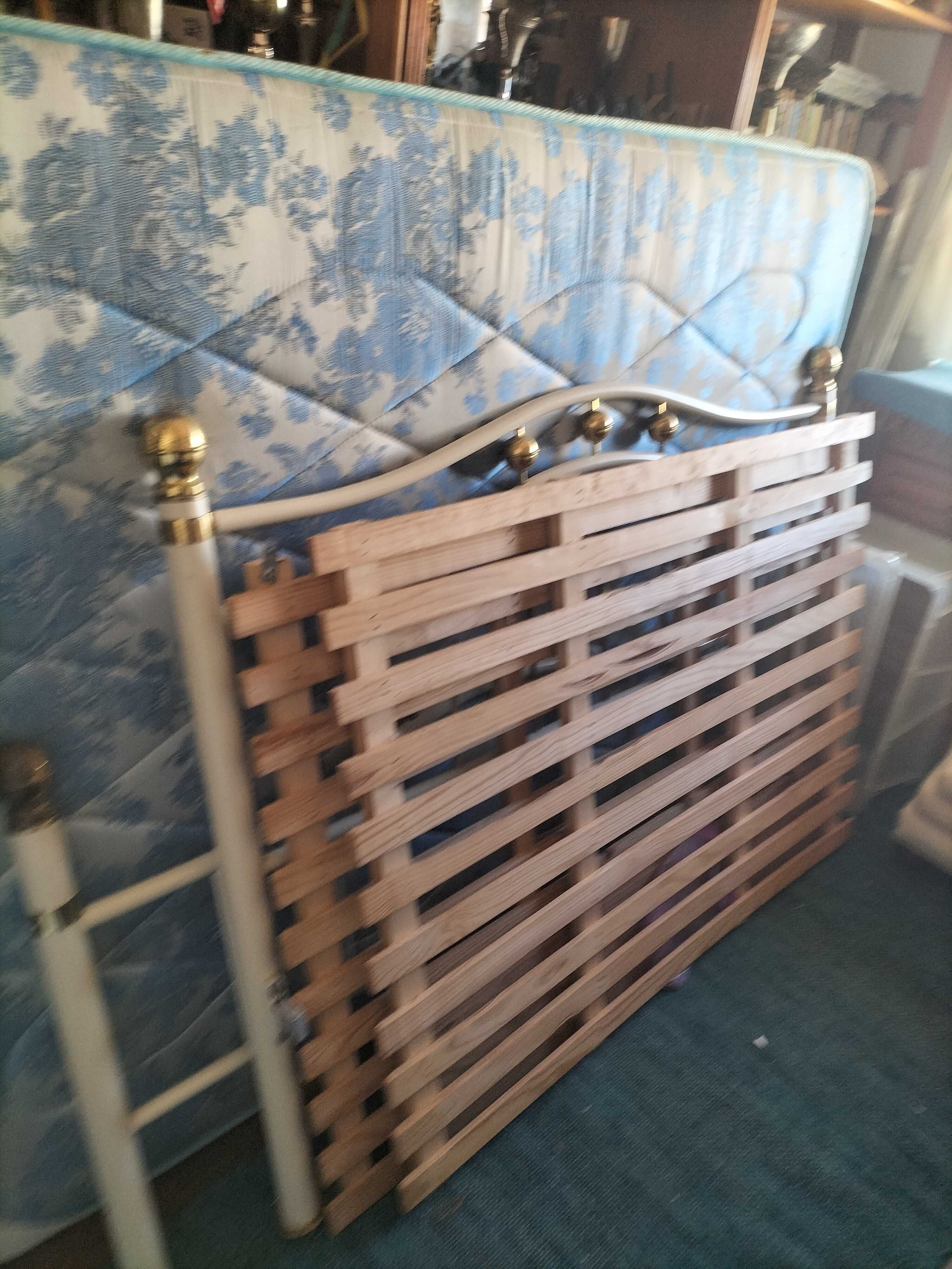 Cama de Casal  em ferro