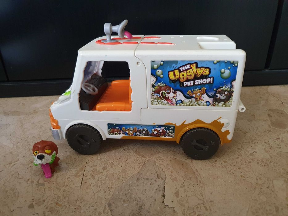 Carrinha the Ugglys Pet Shop