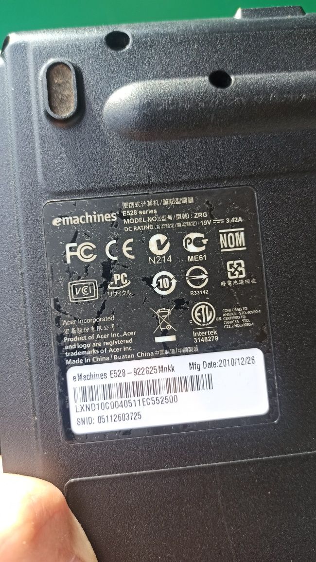Ноутбук Emachines. Без SSD