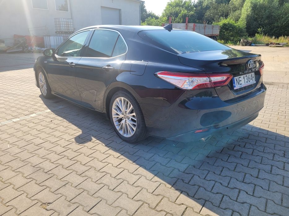 Toyota Camry Executive + pakiet VIP + pakiet light + pakiet cargo
