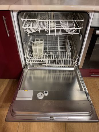 Посудомоечная машинка